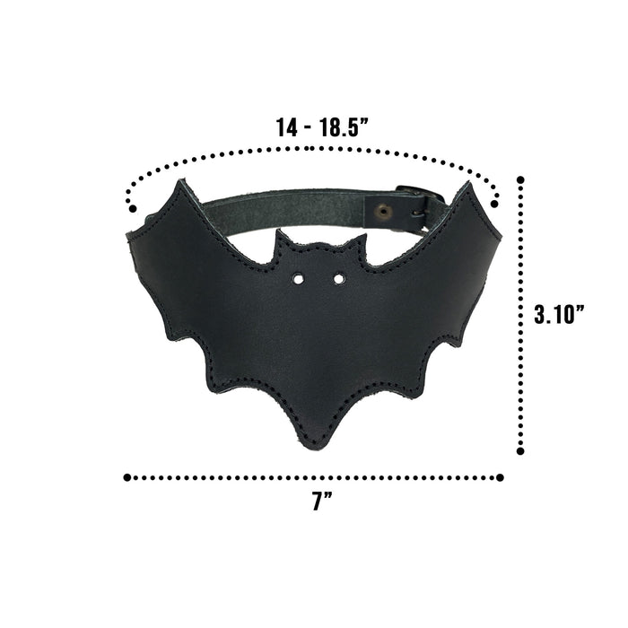 Dimensional specification of the Bat-man Choker by Hide & Play, outlining its adjustable lengths and unique bat shape. This Bat Choker combines style and durability, making it an essential punk accessory for any wardrobe.