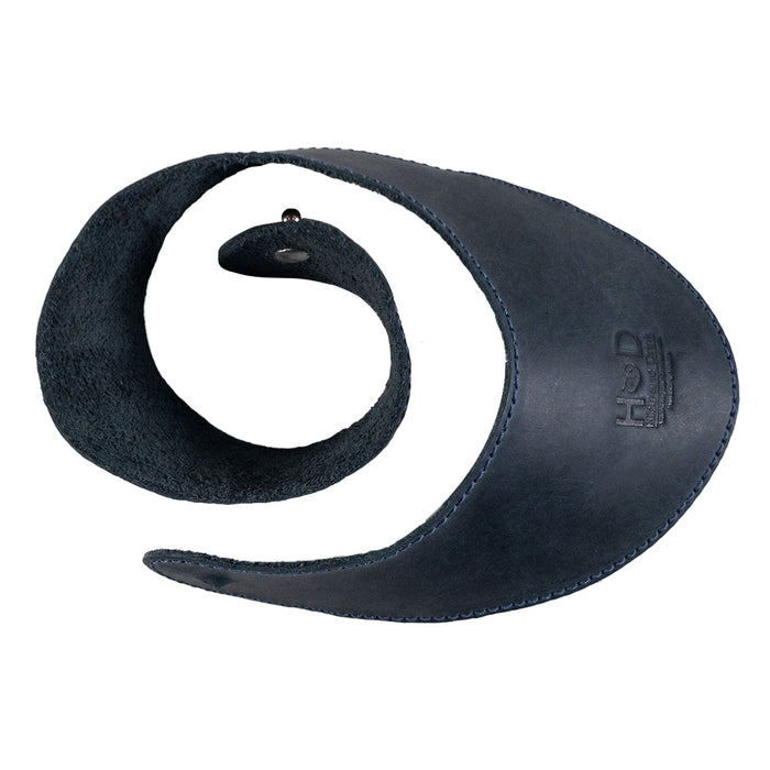 Measurement details of Hide & Drink Chemex Collar in navy leather, showcasing its artisan quality for perfect fit. Designed for pour over coffee compatible with Chemex 6-Cup Glass, handmade in La Antigua Guatemala & Oaxaca Mexico.