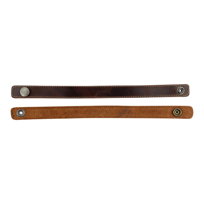 Two styles of Hide & Drink Chemex Strap Replacement, showcasing the quality of Full Grain Leather. Upgrade your Chemex experience with this artisan strap that's both functional and fashionable. Pour Over Strap (2 Pack) Compatible with Chemex 6-Cup Glass, made in small batch production, hand cut and hand sewn, fire branded in La Antigua Guatemala & Oaxaca Mexico.