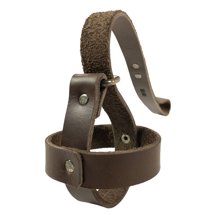 Detailed shot of the sturdy strap of the Dog Ball Holder by Taco Dog, emphasizing its full grain leather build. This hands-free accessory for pet toys underscores the importance of artisan handmade quality, ensuring durability while providing easy access during play, all crafted in La Antigua Guatemala.