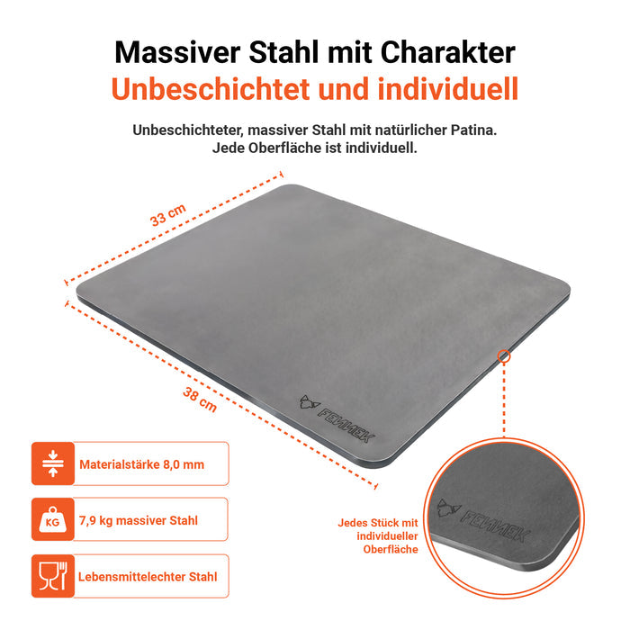 Infografik vom FENNEK Backstahl zeigt die Produktmerkmale auf einen Blick: Maße 38 x 33 cm, 8 mm dicker und lebensmittelechter Stahl und ca. 7,9 kg.