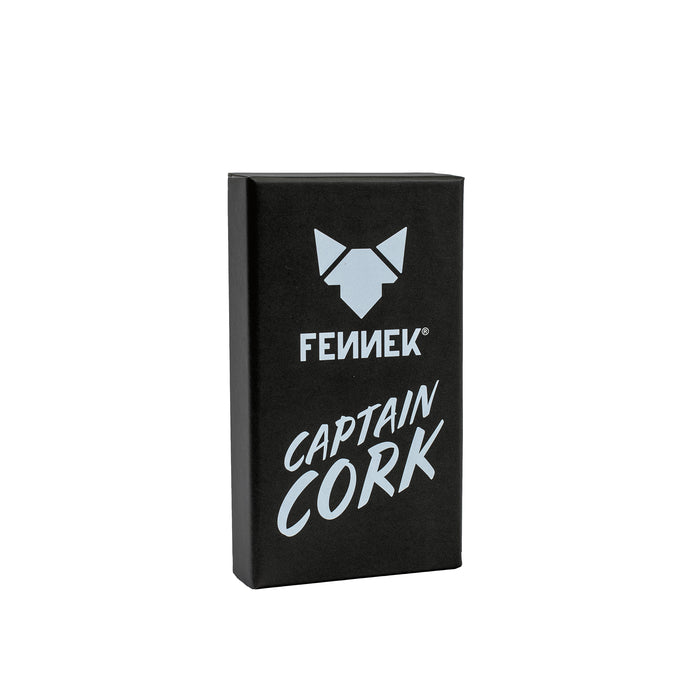 Freigestellte Verpackung vom FENNEK Captain Cork Flaschenöffner Magnetisch mobil.