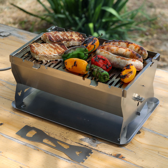 Grillgut auf dem FENNEK Gasgrill während des Grillens