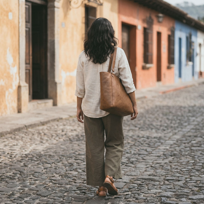 Front view of the Leather Formal Handbag by Hide & Drink, showcasing the elegant Full Grain Leather design. This artisan handbag is perfect for various occasions as a Female Formal Handbag, Shoulder Bag, or Shopping Bag, especially for girls. Handmade in La Antigua Guatemala & Oaxaca Mexico.