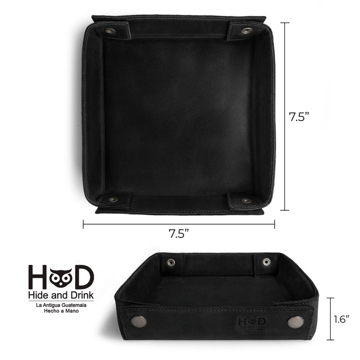 Hide & Drink Jumbo Tray, showcasing a classic vintage style crafted from durable full grain leather, ideal for organizing everyday essentials like keys and jewelry. This artisan product is handmade in La Antigua Guatemala.