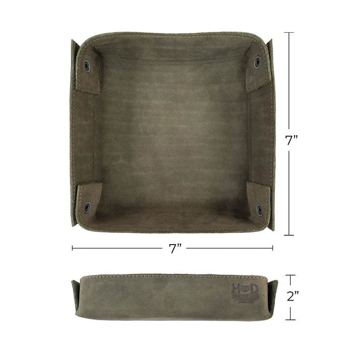 Hide & Drink Jumbo Tray featuring a chic design made from full grain leather, ideal for organizing coins and small electronics. This durable catchall tray highlights artisan craftsmanship made in La Antigua Guatemala.