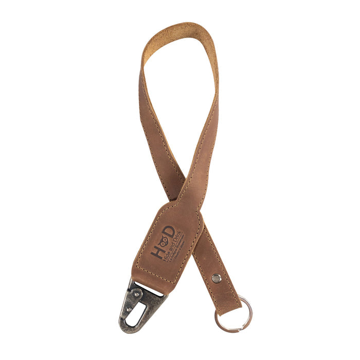 Hide & Drink Keychain Lanyard designed for functionality and style, made of fine Full Grain Leather, including a clip for easy key attachment. This product highlights artisan craftsmanship.