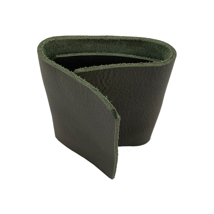 Showcasing the Hide & Drink Minimalist Wallet Bills Only, emphasizing its robust design and functionality. This Ultra Minimalist Wallet made from sturdy Full Grain Leather also serves as an excellent cash organizer with handcrafted details.