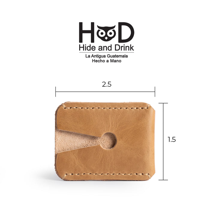 Dimensions of Hide & Drink's Razor Head Cover in full grain leather, specifically designed for double edge safety razors. This small batch artisan product is hand cut, hand sewn, and fire branded, representing quality craftsmanship from La Antigua Guatemala and Oaxaca Mexico.