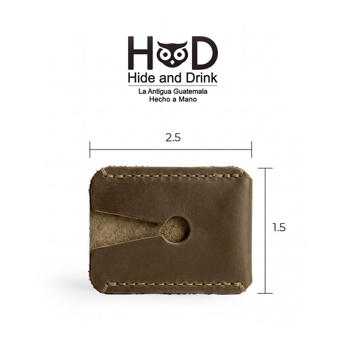 Close-up dimensions of Razor Head Cover by Hide & Drink highlighting its compact design, ideal for double edge safety razors; a reflection of artisanal craftsmanship and full grain leather quality, perfect for protective travel shaving.
