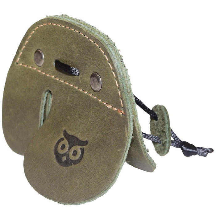 Showcasing the Right Handed Archery Finger Protector by Hide & Drink, this design combines functionality and elegance with its durable full grain leather. An essential Archery Finger Tab that serves as a Protect Guard for Recurve Bows, it’s perfect for shooting practice gear in sports and outdoors. Handmade in La Antigua Guatemala, it highlights artisan skills through small batch production with hand cut and hand sewn craftsmanship, all fire branded for authenticity.