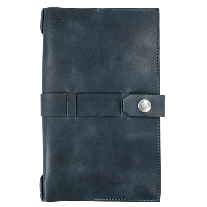 Showcasing dimensions of Hide & Drink's Riveted Field Note Cover for Moleskine (5 x 8.25 in.) Notebook NOT Included, emphasizing practicality in design. This artisan-crafted leather cover is a true representation of quality from La Antigua Guatemala & Oaxaca, Mexico.