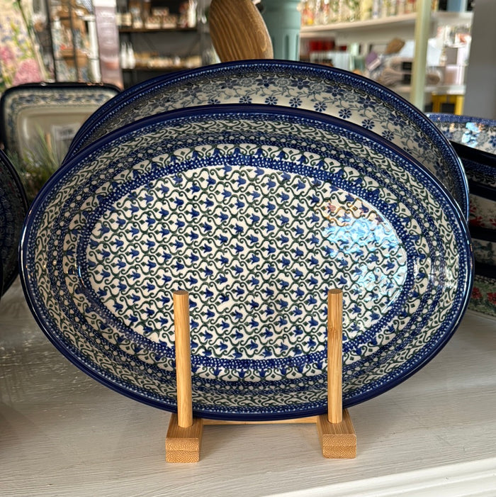 Tulip Trellis Oval Baker 10.5"