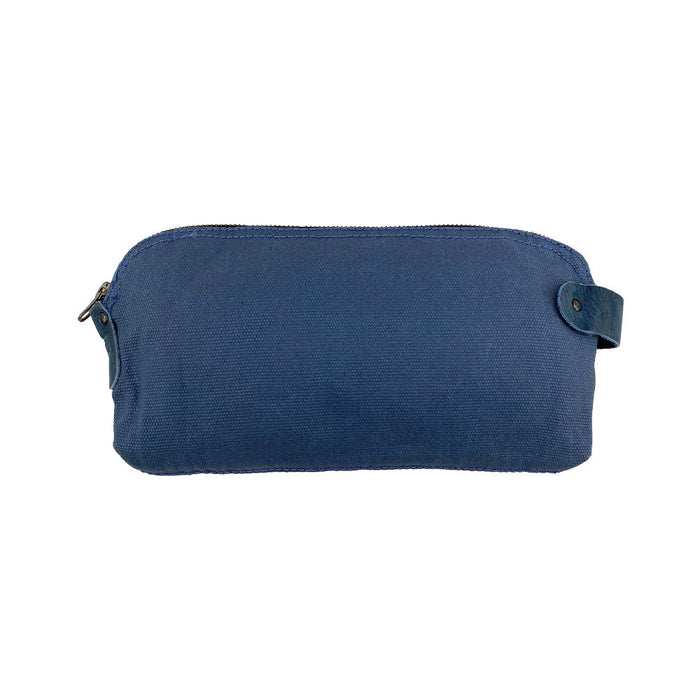 Dopp Kit Utility Bag by Hide & Drink illustrating its elegant construction for practical purposes. This artisan Dopp Kit Utility Bag is crafted from full grain leather, combining quality hand cut and hand sewn techniques in small batch production, handmade in La Antigua Guatemala & Oaxaca Mexico.