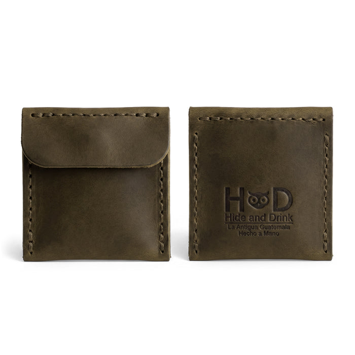 Elegant Hide & Drink Wedding Ring Case emphasizing its unique blue leather. A perfect engagement rings case, this pouch organizer for travel and jewelry is hand cut and sewn by artisans in La Antigua Guatemala & Oaxaca Mexico.